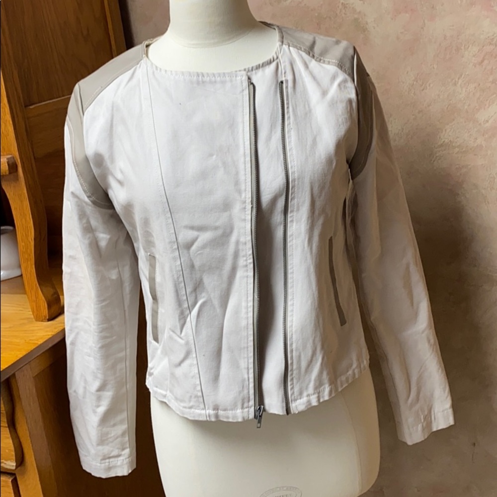 Jacket - Picture 1 of 5